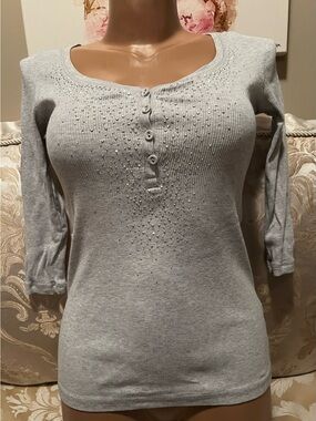 Light Gray Ribbed Top with Delicate Rhinestones & Beads